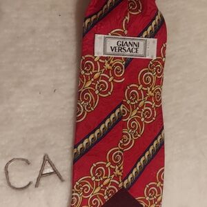 Versace Red and Gold Patterned Fashion Tie